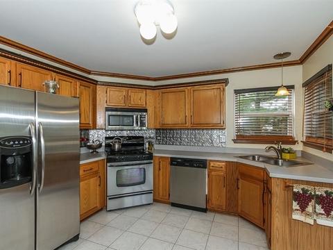 2228 Deerpath Dr, Elgin, IL 60123 photo 8