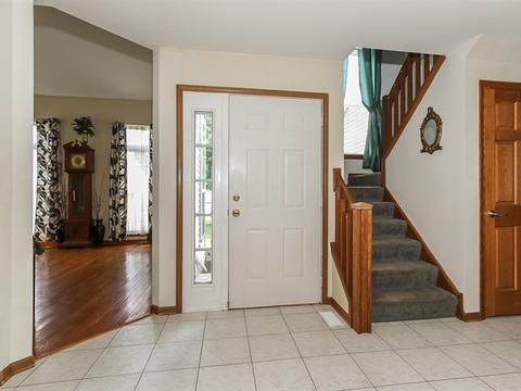 2228 Deerpath Dr, Elgin, IL 60123 photo 3
