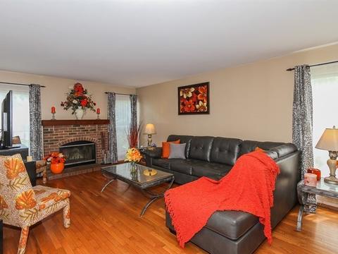 2228 Deerpath Dr, Elgin, IL 60123 photo 13