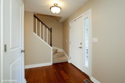 751 Mayfair Ln, Algonquin, IL 60102 photo 2