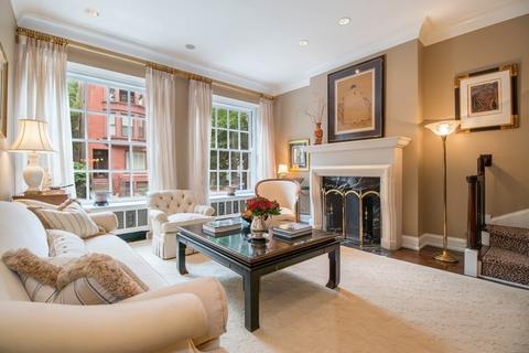 32 E Scott St, Chicago, IL 60610 photo 13