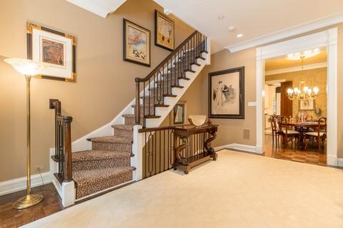32 E Scott St, Chicago, IL 60610 photo 12