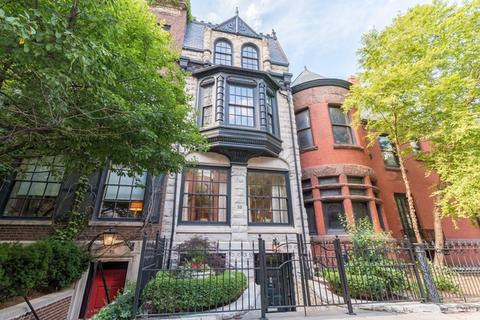 32 E Scott St, Chicago, IL 60610 photo 3