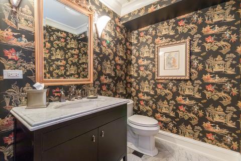32 E Scott St, Chicago, IL 60610 photo 10