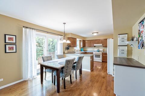 39 Jefferson Ln, Cary, IL 60013 photo 9