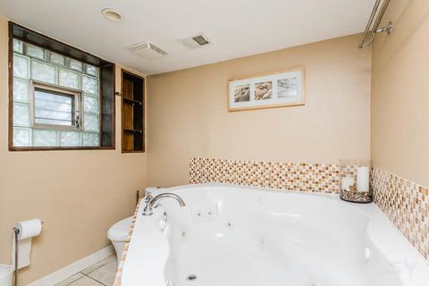 1024 Perda Ln, Des Plaines, IL 60016 photo 27