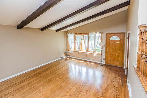 1024 Perda Ln, Des Plaines, IL 60016 photo 10