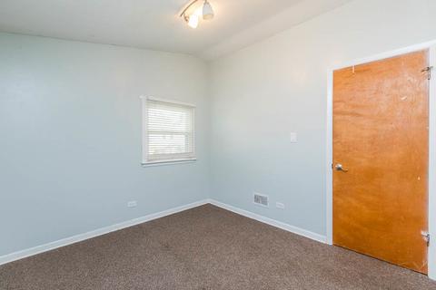 1024 Perda Ln, Des Plaines, IL 60016 photo 18