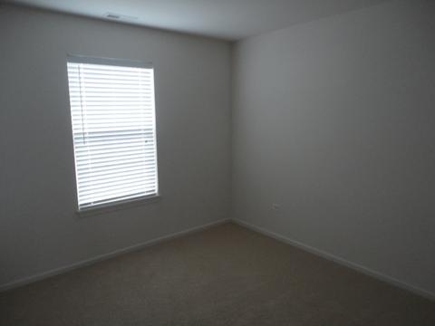 1138 Draper Rd, Mchenry, IL 60050 photo 2