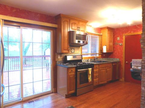 916 Voyager Dr, Bartlett, IL 60103 photo 2