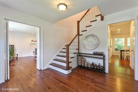 4030 Michelline Ln, Northbrook, IL 60062 photo 2