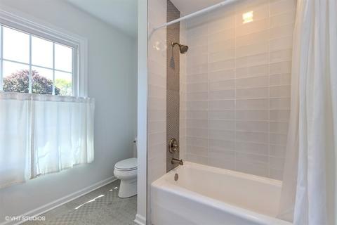 4030 Michelline Ln, Northbrook, IL 60062 photo 12