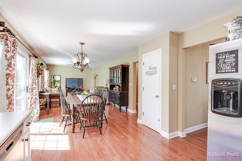 2223 Beaumont Ct, Aurora, IL 60502 photo 8