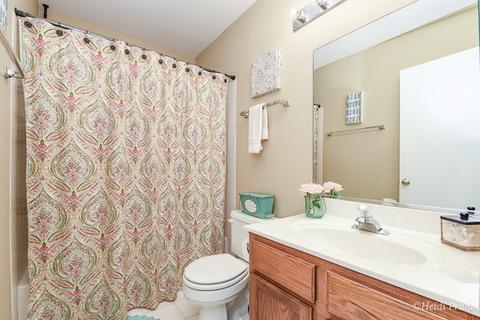 2223 Beaumont Ct, Aurora, IL 60502 photo 20
