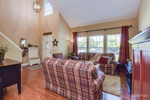 2223 Beaumont Ct, Aurora, IL 60502 photo 2