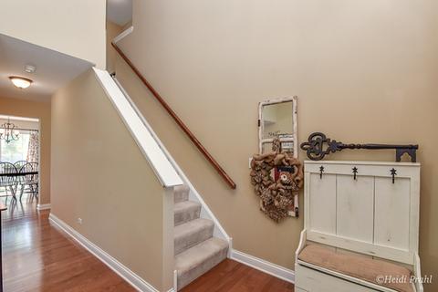 2223 Beaumont Ct, Aurora, IL 60502 photo 4