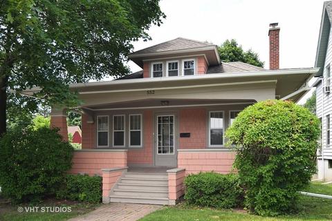 552 Center St, Elgin, IL 60120 photo 1