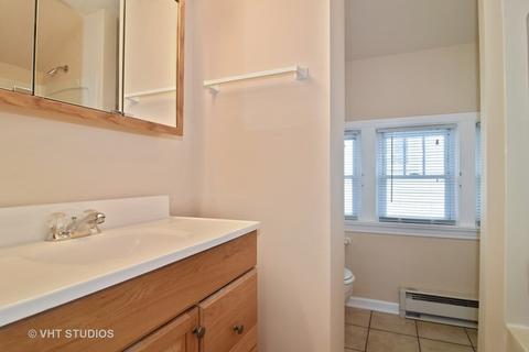 552 Center St, Elgin, IL 60120 photo 9