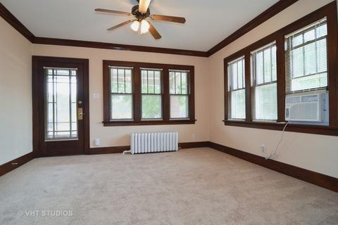 552 Center St, Elgin, IL 60120 photo 2