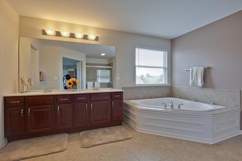1530 Mcclellan Dr, Lindenhurst, IL 60046 photo 25
