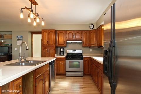 203 E Blackman St, Harvard, IL 60033 photo 8
