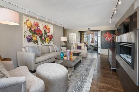 1 E Schiller St #8D, Chicago, IL 60610 photo 9