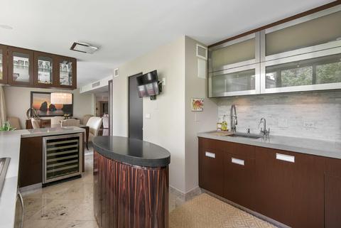 1 E Schiller St #8D, Chicago, IL 60610 photo 5