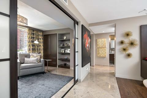 1 E Schiller St #8D, Chicago, IL 60610 photo 7
