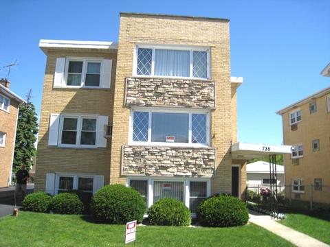 720 Beau Ct, Des Plaines, IL 60016 photo 2