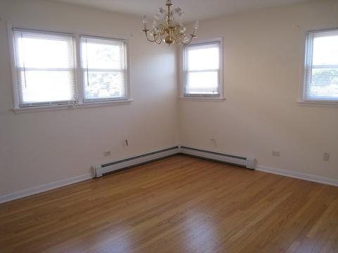 720 Beau Ct, Des Plaines, IL 60016 photo 10