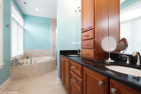 127 N Walnut St #3C, Itasca, IL 60143 photo 11