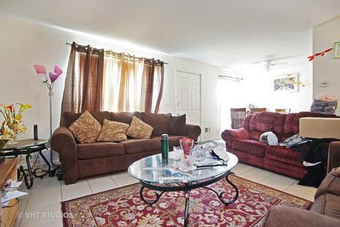 1902 Jamestown Cir, Hoffman Estates, IL 60169 photo 2