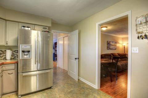 102 E Newton St, Mansfield, IL 61854 photo 9