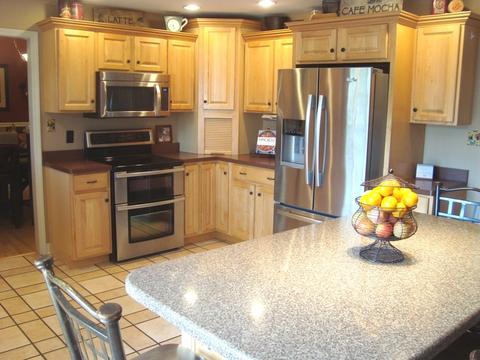 204 Arrowhead Dr, Minooka, IL 60447 photo 5
