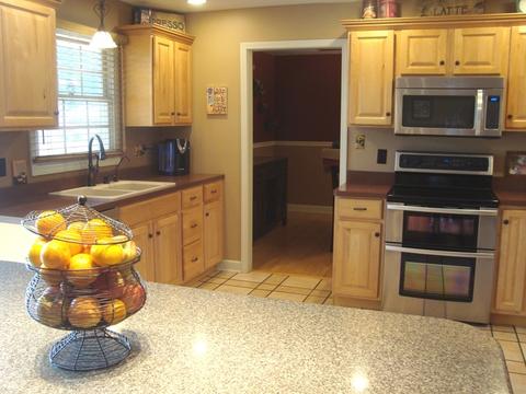 204 Arrowhead Dr, Minooka, IL 60447 photo 6