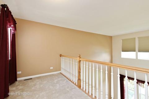 2916 Falling Waters Dr, Lindenhurst, IL 60046 photo 5