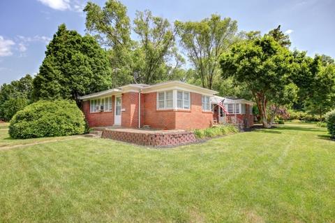 404 S Edwin St, Champaign, IL 61821 photo 3