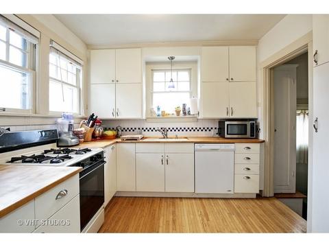 1020 Bellevue Ave, Elgin, IL 60120 photo 4