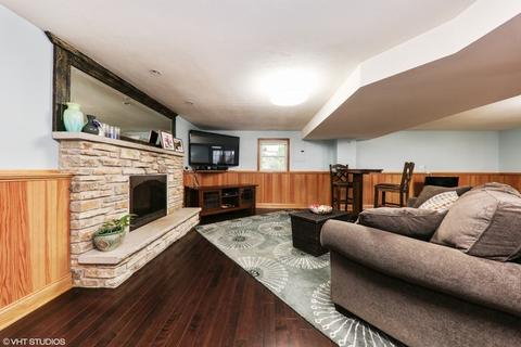 1608 Madsen Ct, Wheaton, IL 60187 photo 13