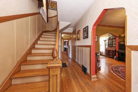 6439 Sinclair Ave, Berwyn, IL 60402 photo 4