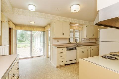 1001 Meadows Rd, Geneva, IL 60134 photo 7