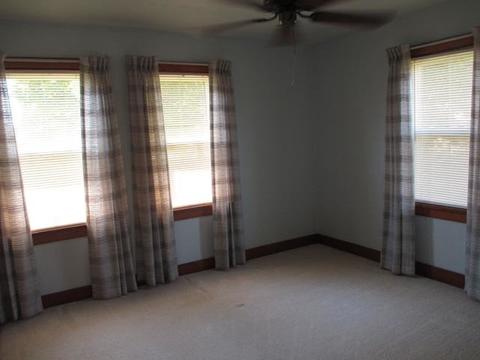 157 E 2nd St, Oglesby, IL 61348 photo 6