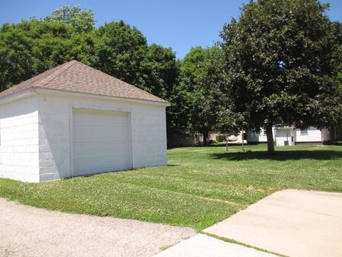 157 E 2nd St, Oglesby, IL 61348 photo 15