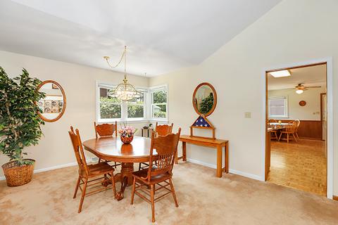 310 Pinehurst Dr, Des Plaines, IL 60016 photo 8