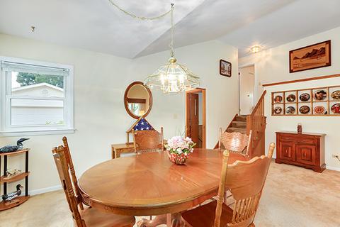 310 Pinehurst Dr, Des Plaines, IL 60016 photo 7