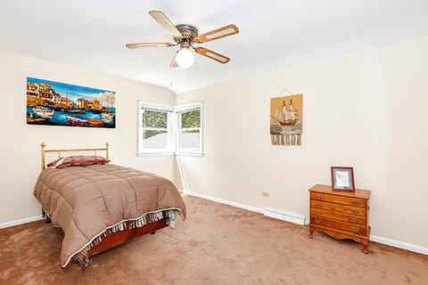 310 Pinehurst Dr, Des Plaines, IL 60016 photo 24