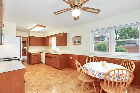 310 Pinehurst Dr, Des Plaines, IL 60016 photo 13