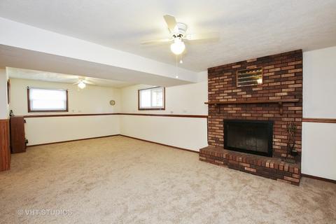 710 Ash St, Algonquin, IL 60102 photo 9