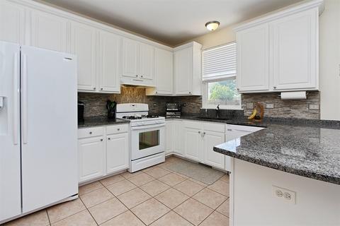 3718 Westminster Pl, Mchenry, IL 60050 photo 5