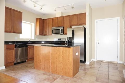 812 E Bowen Ave #2A, Chicago, IL 60653 photo 4